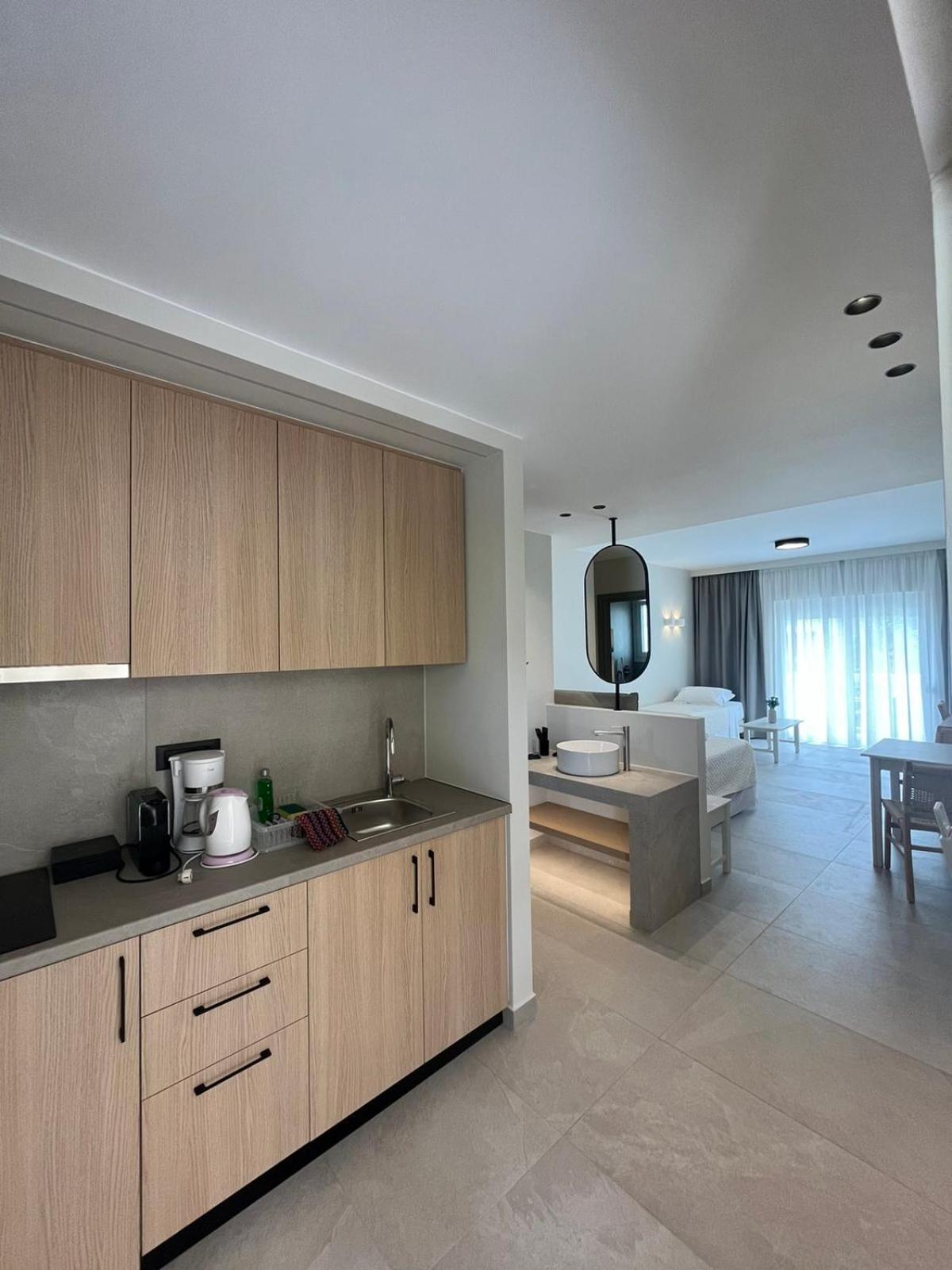 Mediterranean Sea Top Floor Palaiochora Exterior photo