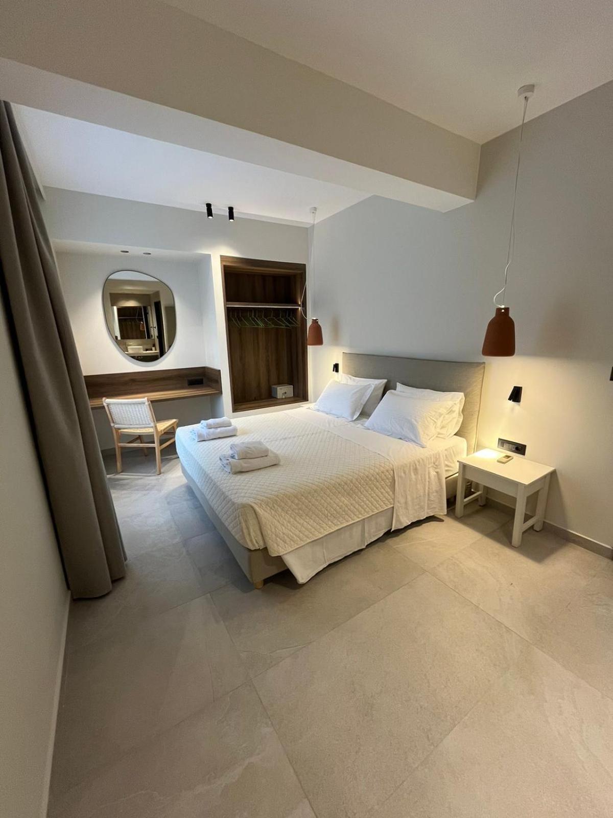 Mediterranean Sea Top Floor Palaiochora Exterior photo