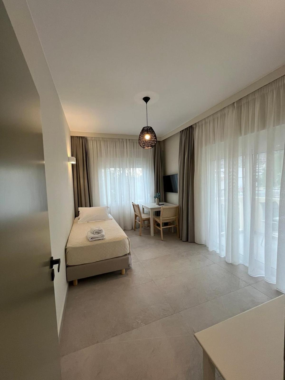 Mediterranean Sea Top Floor Palaiochora Exterior photo